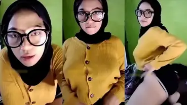 Bokep Jilbab Ukhti Tunjukkan Dada Di Sawer Kost