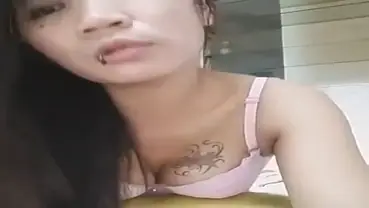 Bokep Live Indri Sange Masturbasi Pake Guling