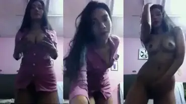 Cewek Pulang Kerja Nekat Goyang Bugil Kamar