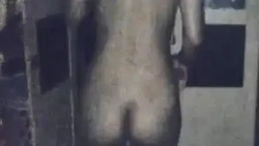 Dokumentasi Gadis Cantik Live Bersantai Kasur