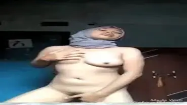 Dokumentasi Ukhti Hijab Abu Cantik Bersantai