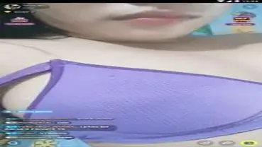 Gadis Cantik Pasrah Goyang Kasur Usai Jogging