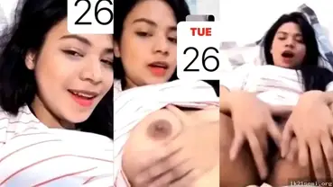 Skandal Dambie VCS Ngangkang Pamer Memek Becek Kost